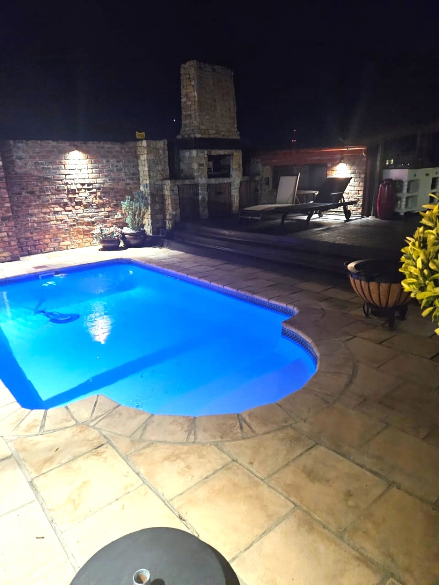 2 Bedroom Property for Sale in Strelitzia Park Eastern Cape